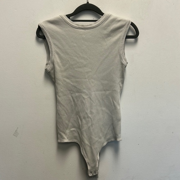 Agolde Sutton v back bodysuit - Picture 2 of 8